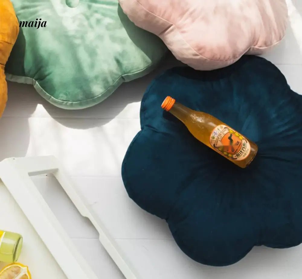 MAN YUE HOME Petal Pillow for Office Chair or Bay Window - Image 3