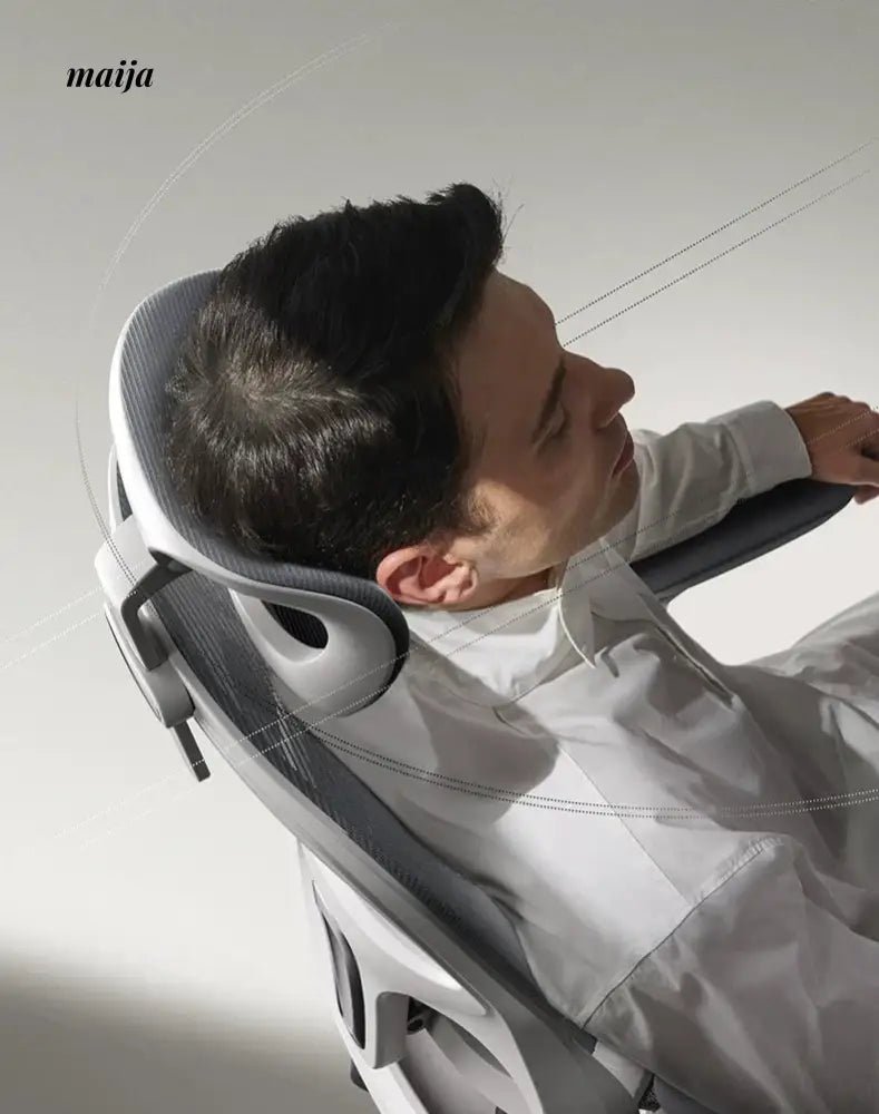 Black and White P53 Computer Chair - Image 3